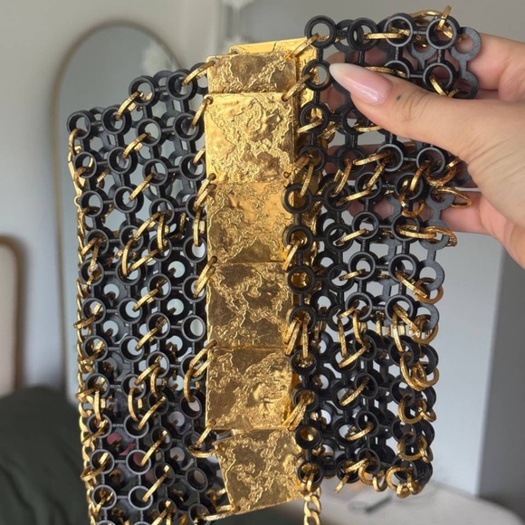 Chainmail Crossbody Bag Black & Gold - Picture 5 of 7